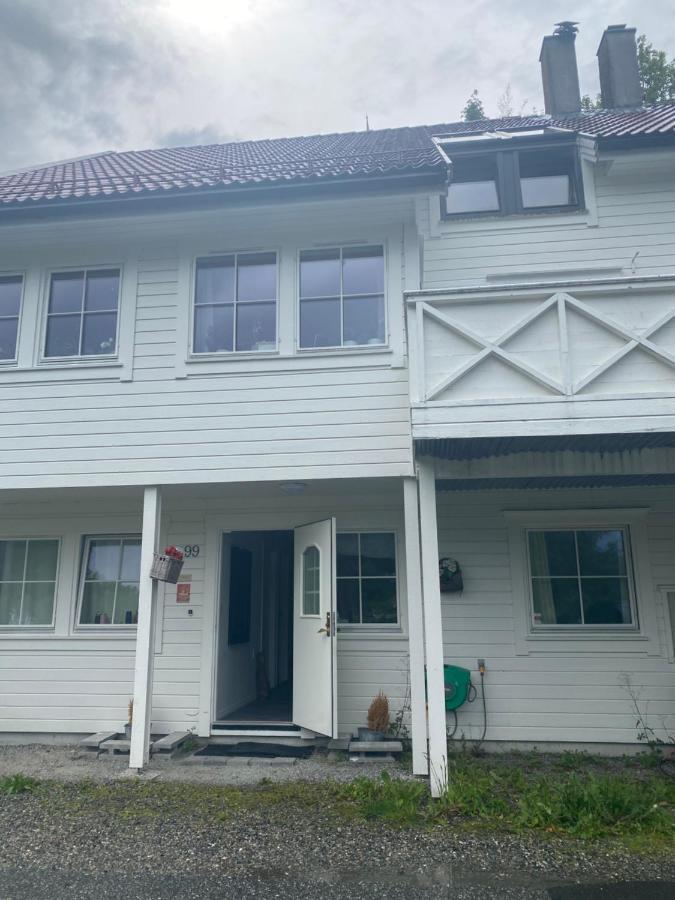 Casa La Familia Apartment Bergen Exterior photo